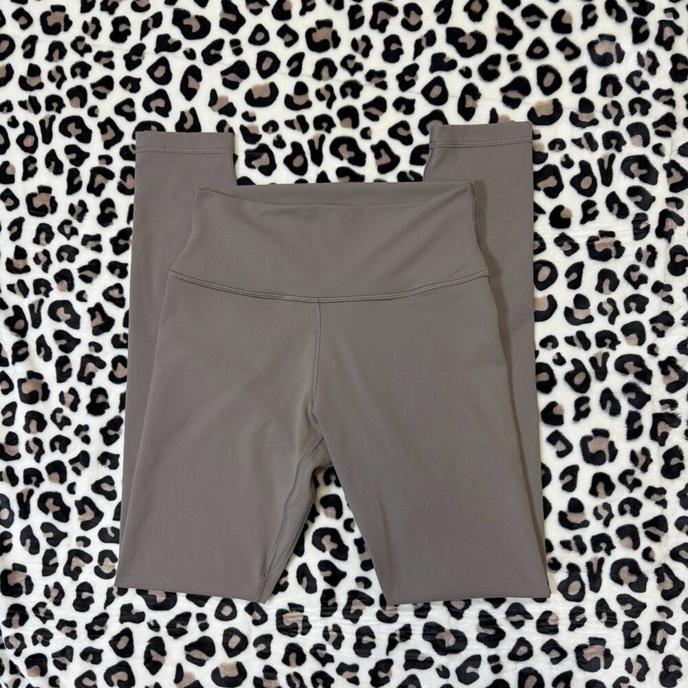 Aritzia Tna Golden Butter Cheeky High Rise Leggings Taupe Yoga Gym Pants Size 8 - Picture 6 of 9